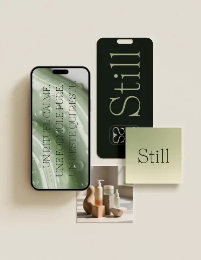 Identité visuelle naturelle et apaisante pour la marque Still, design vert profond inspiré du bien-être et de la pureté, création par Clemara Studio
